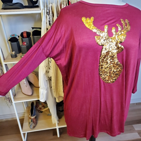 Burgundy Tunic Top w/ Gold Sequin Reindeer - Picture 2 of 5